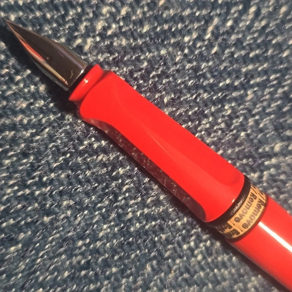❤️BUY 10 GET 5 FREE LAMY safari Fountain Pen red, Color red, Retail 37.00 USD